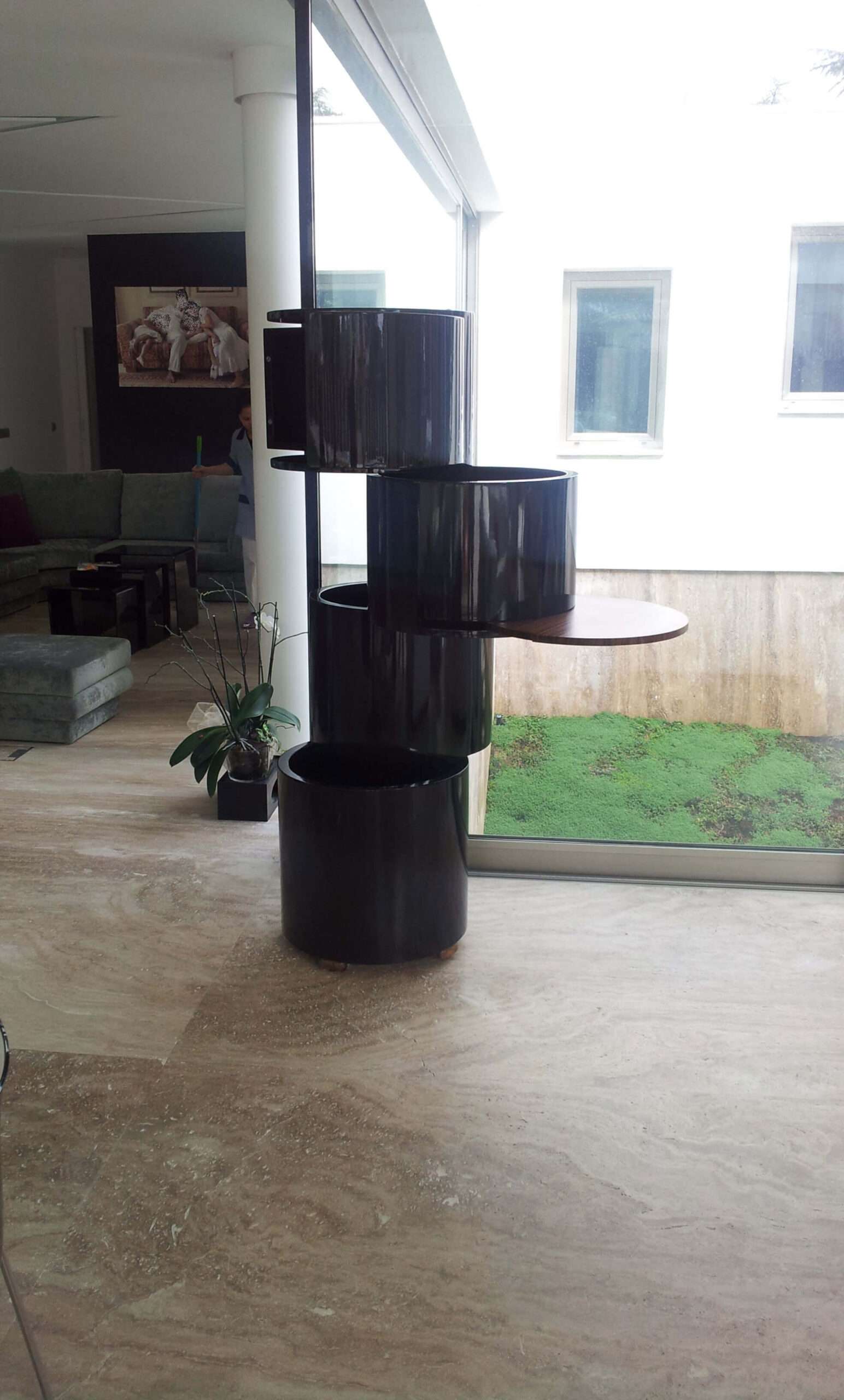 Portfolio - Decoración - Heterotopía - Cilindro Negro